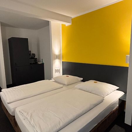 מולהיים אן דר רור Hotel U Muelheim Free Parking Highspeed Wifi מראה חיצוני תמונה