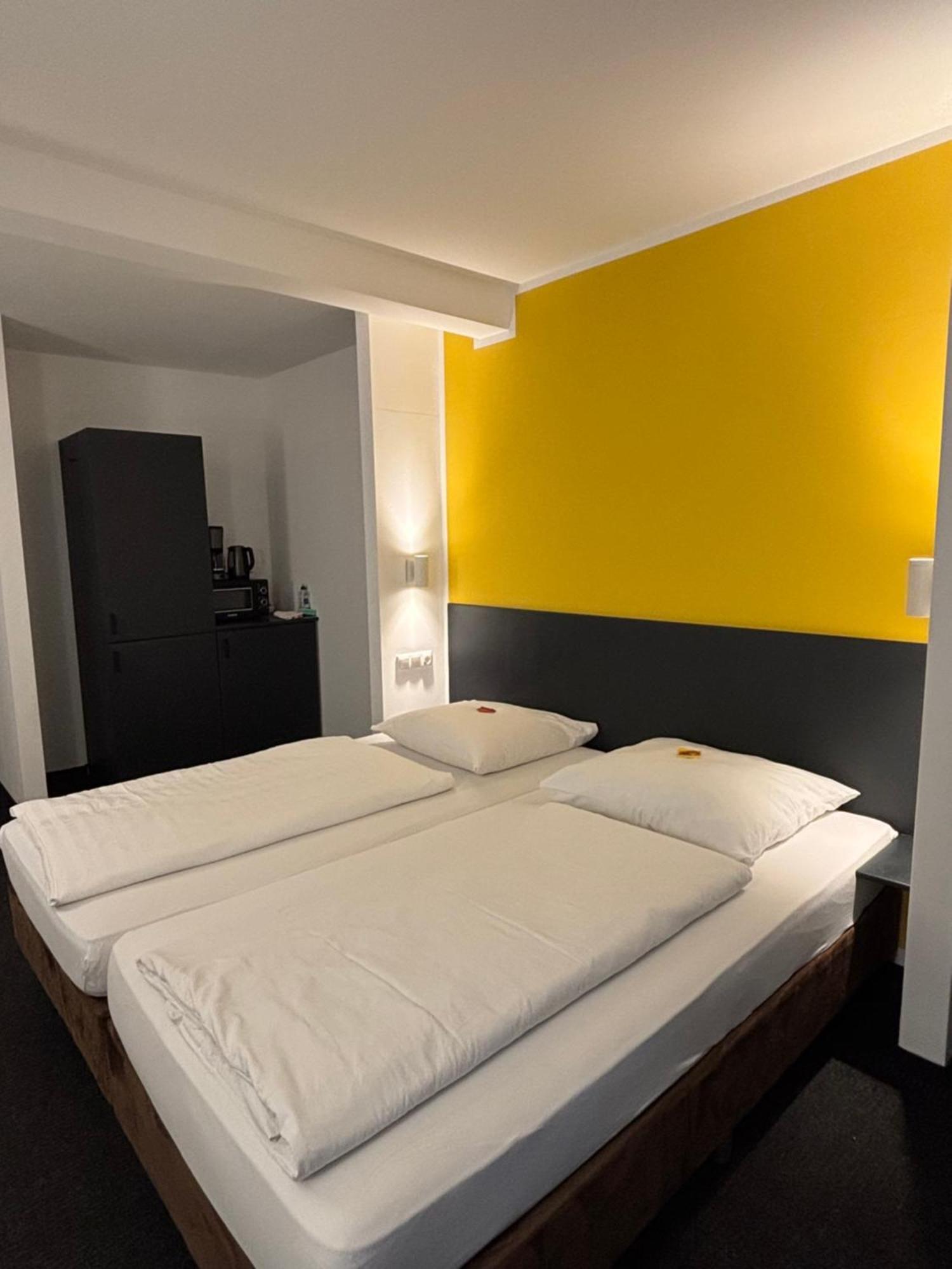 מולהיים אן דר רור Hotel U Muelheim Free Parking Highspeed Wifi מראה חיצוני תמונה